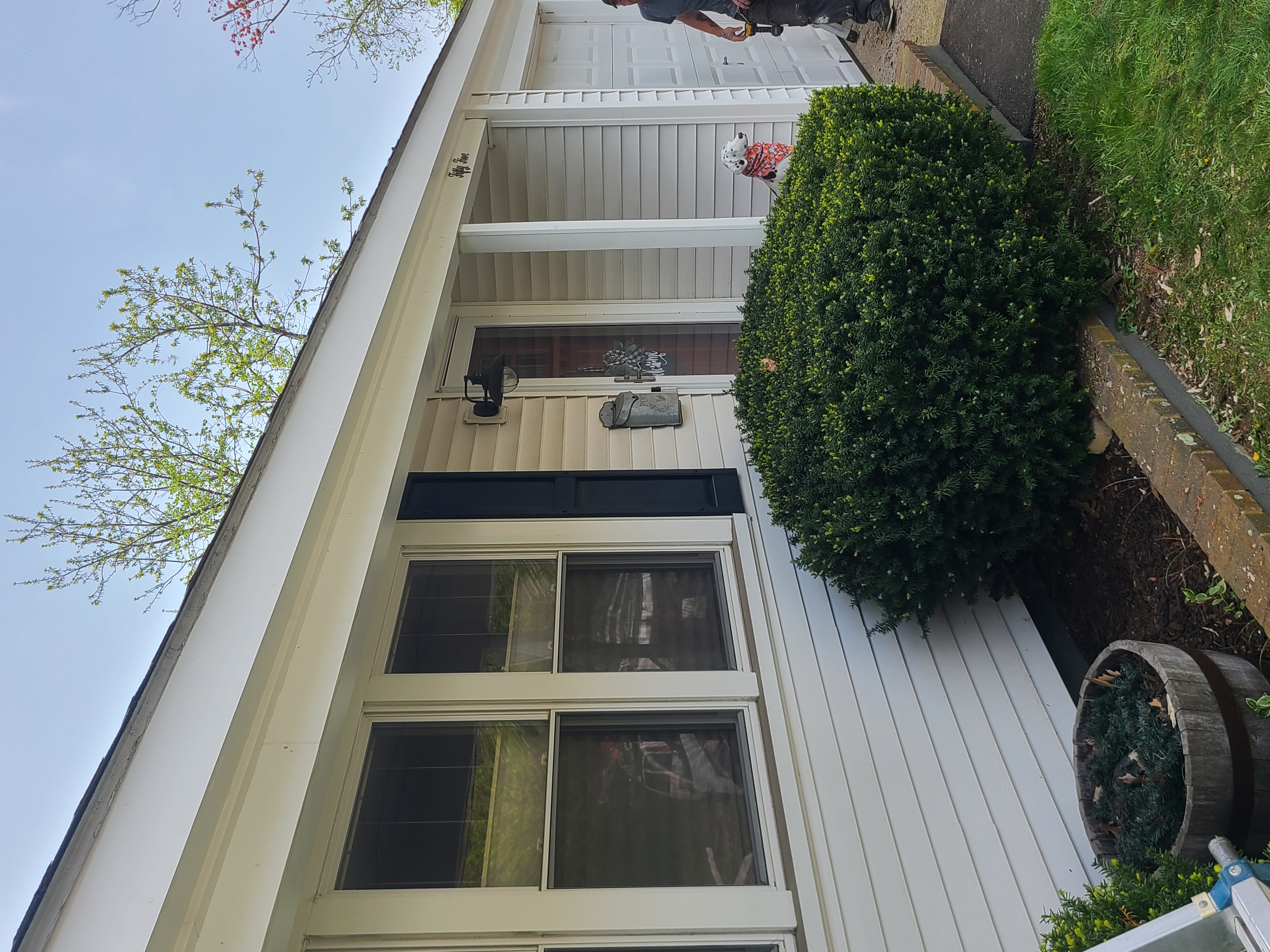 Before shot of home exterior before gutter work